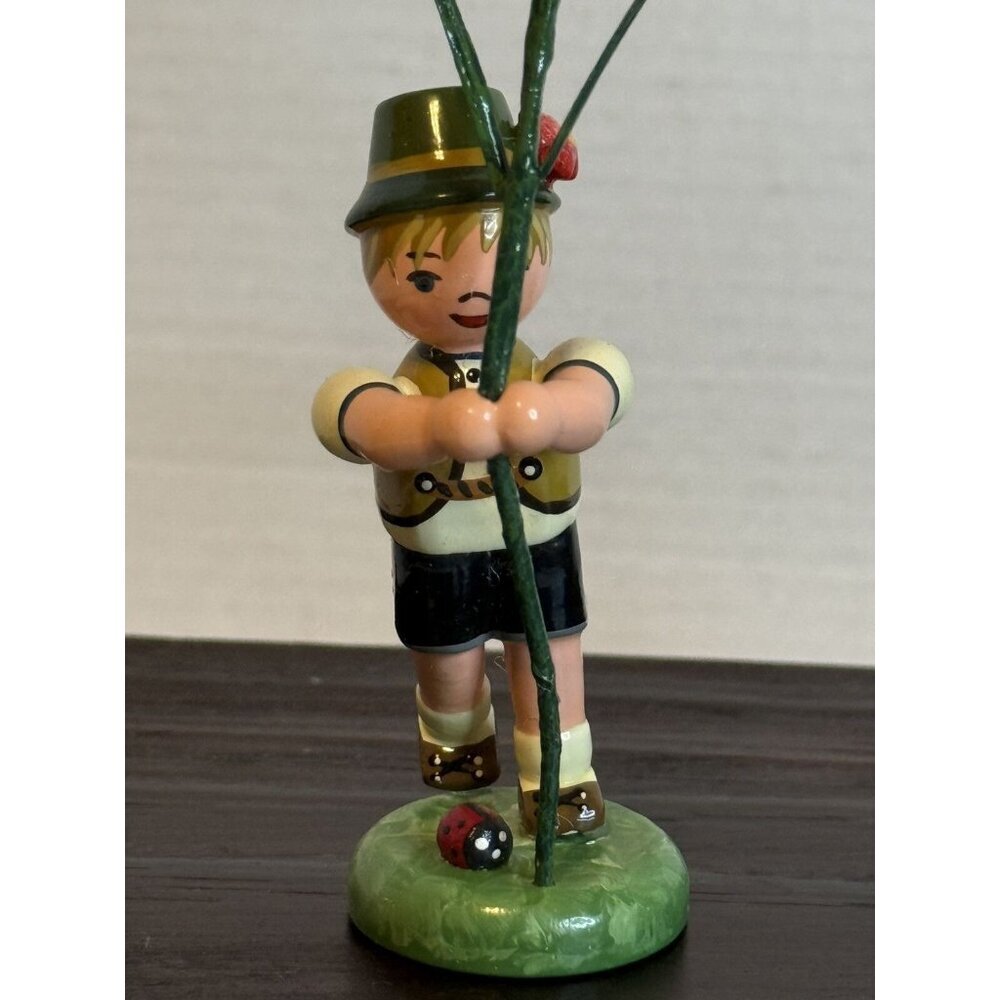 Subrig Bolkskunst Miniature aus‎ Holz Junge - Amaryllis 4 5/16 Tall 1 Inch Diam